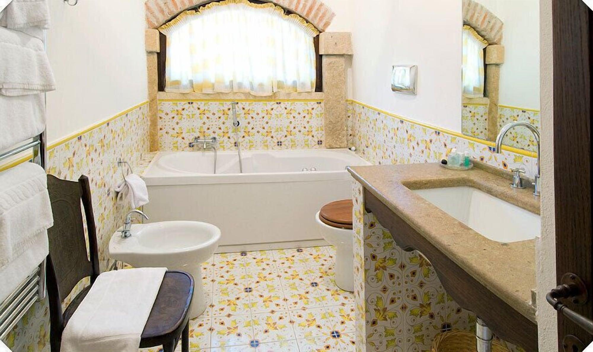 Lucrezia Hotel