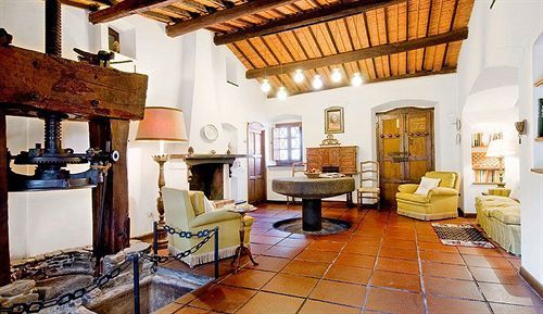 Lucrezia 3*