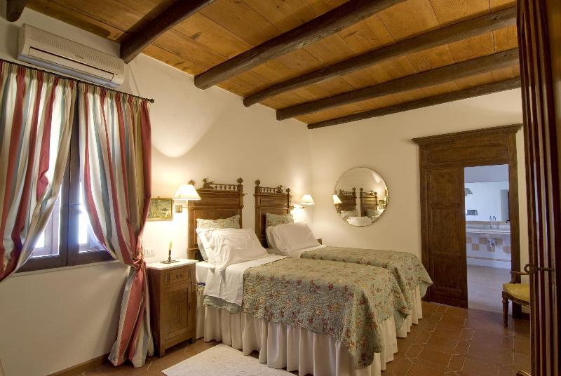 Hotel Lucrezia Riola Sardo